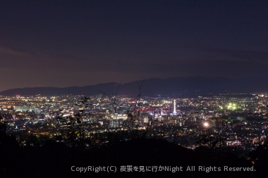 京都タワーを中心とした夜景