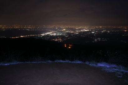 展望台の雰囲気と関東平野の夜景